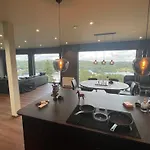 Arendalsuka Luksus * Froland Verk