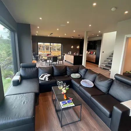 Arendalsuka Luksus וילה Froland Verk